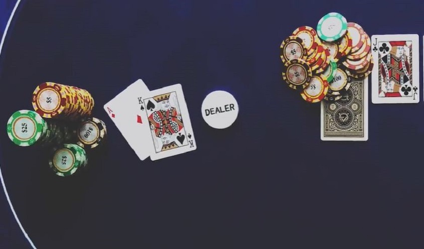 بلوف زدن روی دست ضعیف